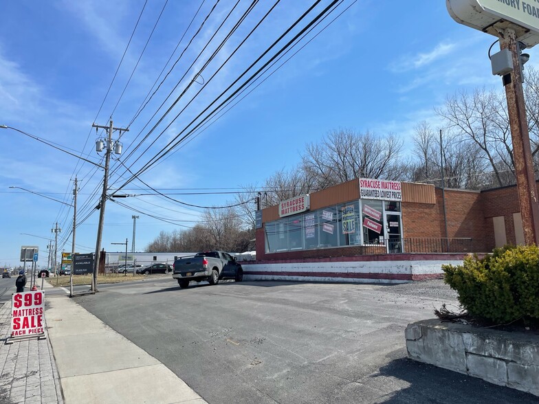 More Photos Of 2792 Erie Blvd E, Syracuse Freestanding For Sale