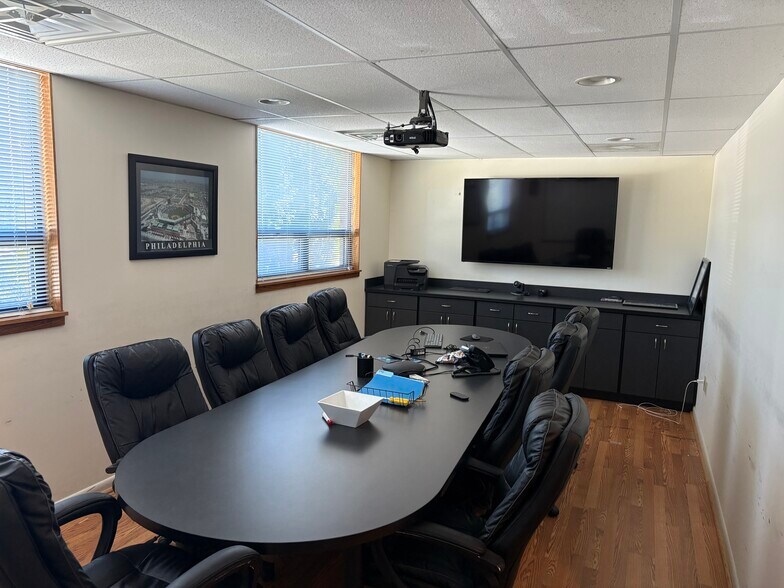 More Photos Of 810 Downingtown Pike, West Chester Office For Sale