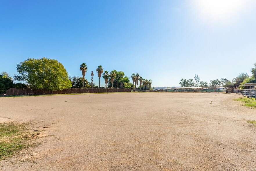 More Photos Of 7425 N Alsup Rd, Litchfield Park Horse Stables For Sale