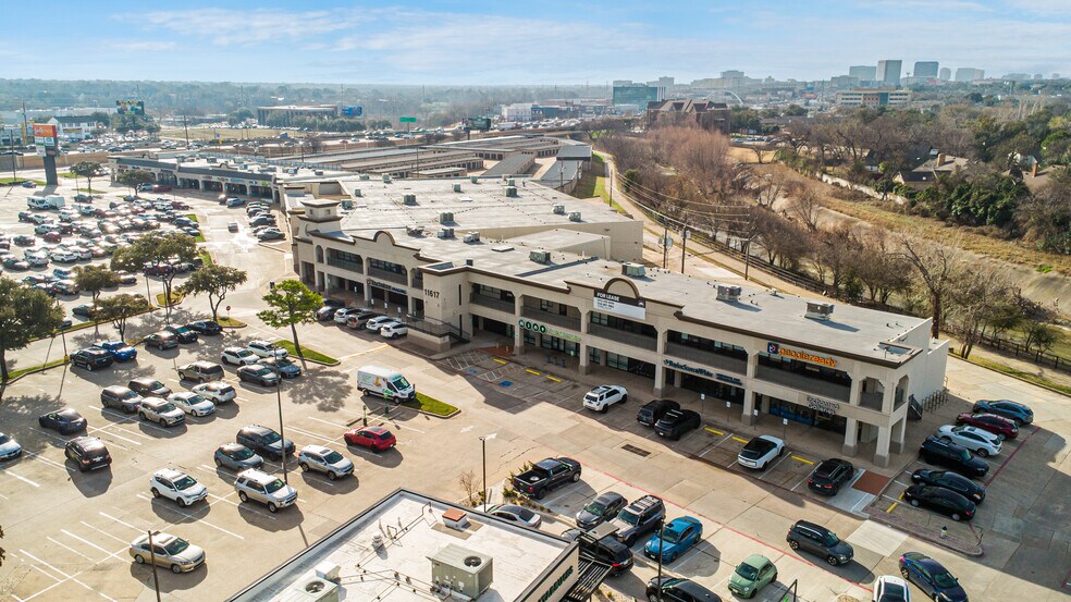 More Photos Of 11613-11617 N Central Expy, Dallas Unknown For Lease