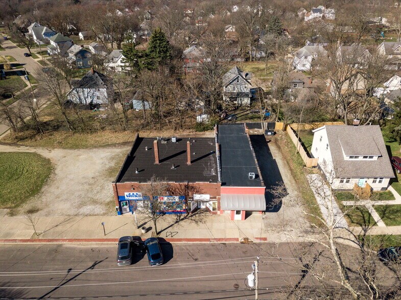 More Photos Of 314 Pioneer St, Akron Storefront For Sale