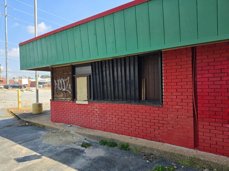 More Photos Of 4001 Glenwood Rd, Decatur Fast Food For Sale
