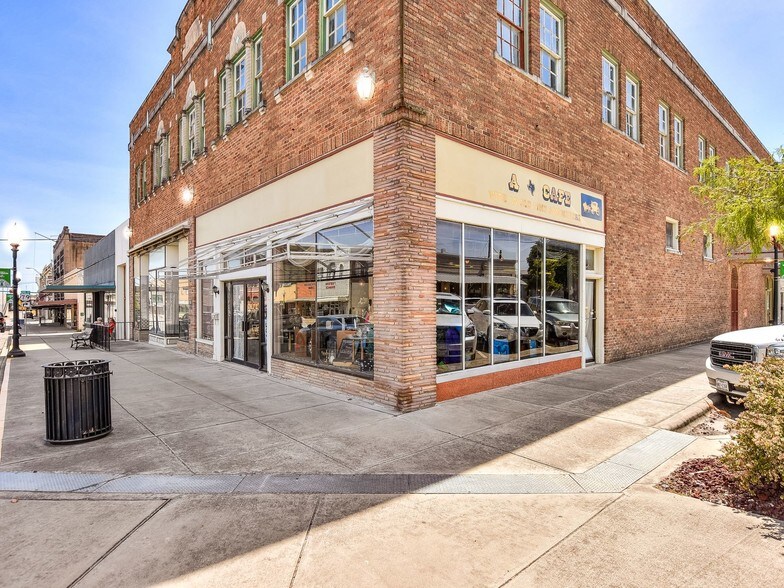 More Photos Of 219-221 N Main St, Taylor Storefront Retail Office For Sale