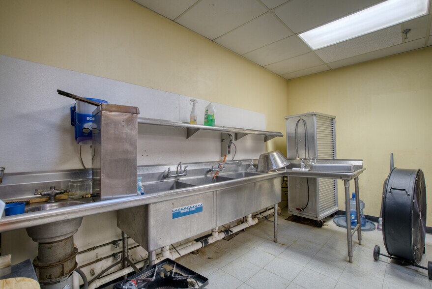 More Photos Of 200 Forrest Park Rd, Bartlesville Religious Facility For Sale