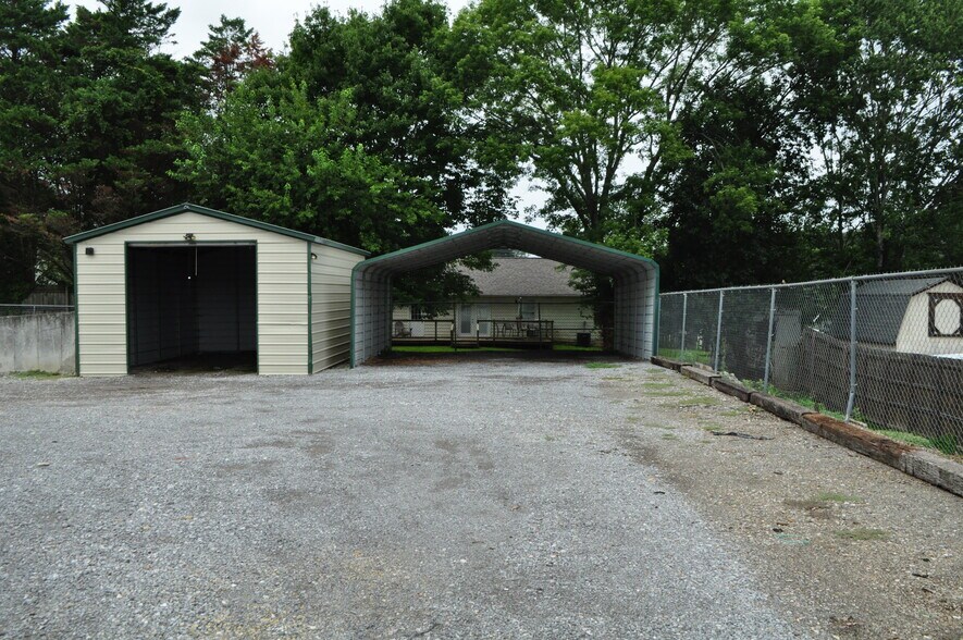 More Photos Of 2333 W Emory Rd, Powell Industrial For Sale