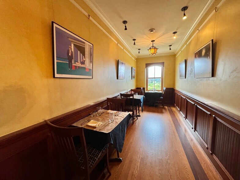 More Photos Of 370 Manor Ln, Jamesport Restaurant For Sale