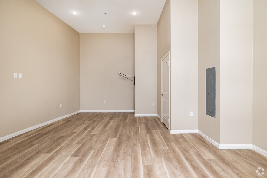More Photos Of 2910 Allesandro St, Los Angeles Apartments For Lease