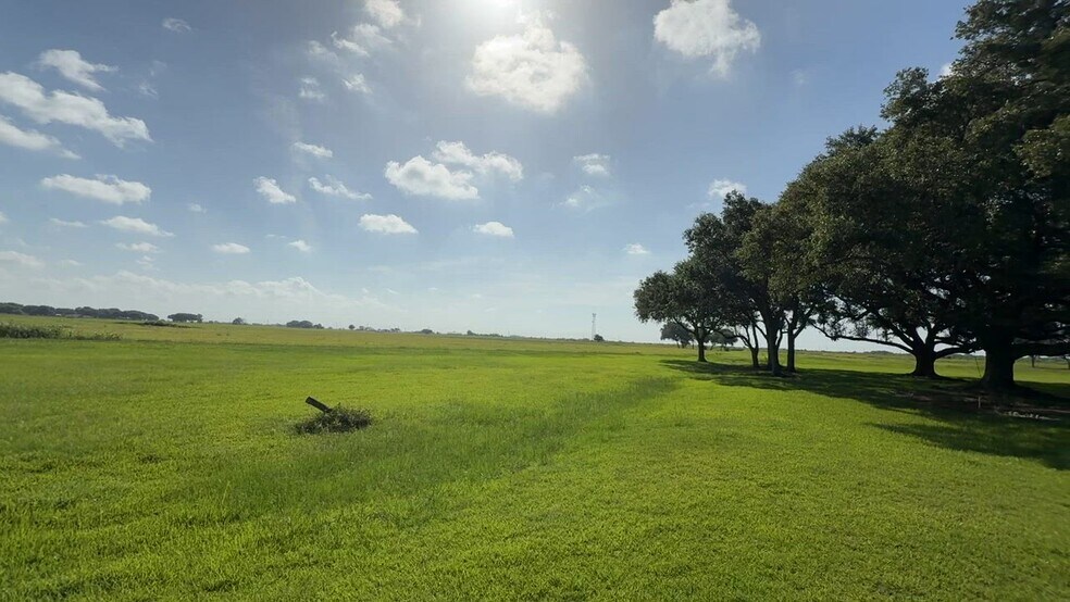 More Photos Of 525 Olede Devillier Road, Winnie Land For Sale