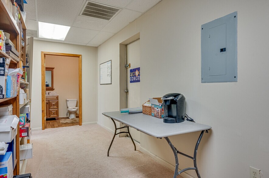 More Photos Of 8220 Stephanie Dr SW, Huntsville Flex For Sale