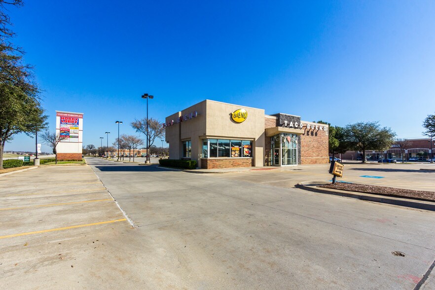 More Photos Of 2030 Glade Rd, Grapevine General Retail For Lease