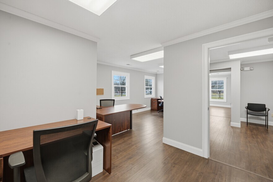 More Photos Of 37 Main St, Belchertown Office For Lease