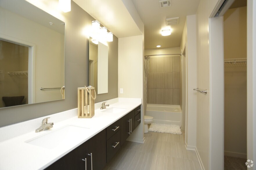 More Photos Of 7900 Conser St, Overland Park Apartments For Sale