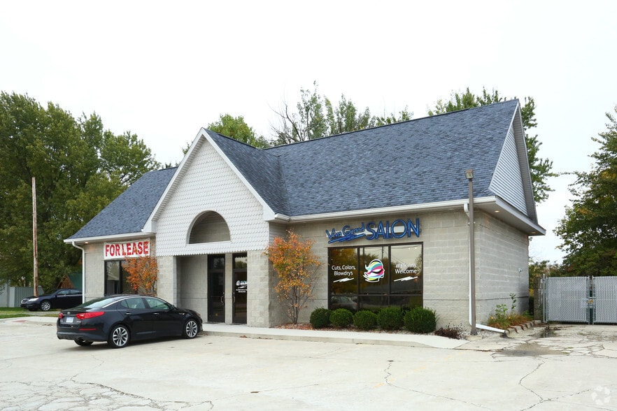 More Photos Of 7500 Fenton Rd, Grand Blanc Freestanding For Lease