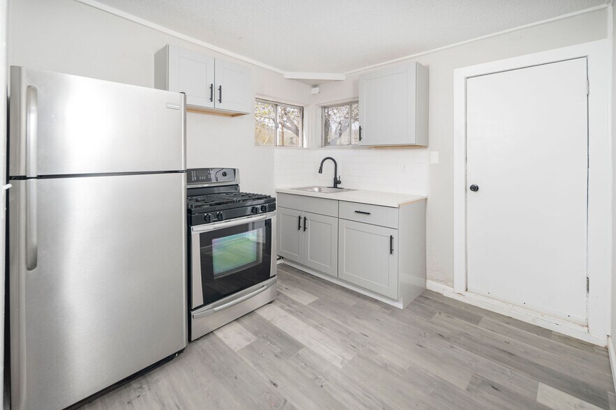 More Photos Of 9404 N 2nd Pl, Phoenix Apartments For Sale
