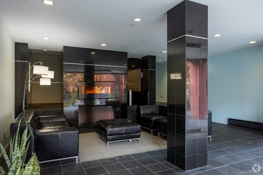 More Photos Of 2020 SW Salmon St, Portland Apartments For Sale