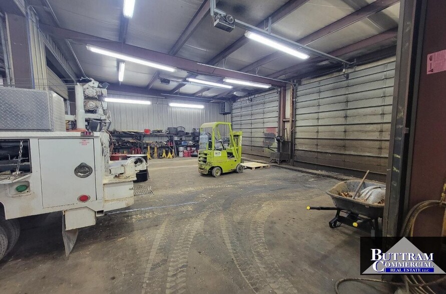 More Photos Of 4405 W Energy Ln, Joplin Industrial For Sale