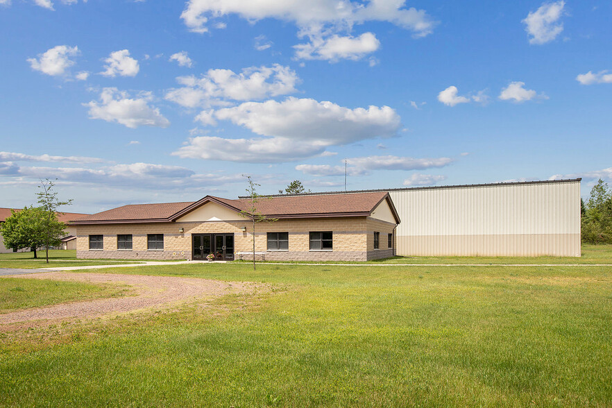 Primary Photo Of N17112 Hwy 141, Beecher Flex For Lease