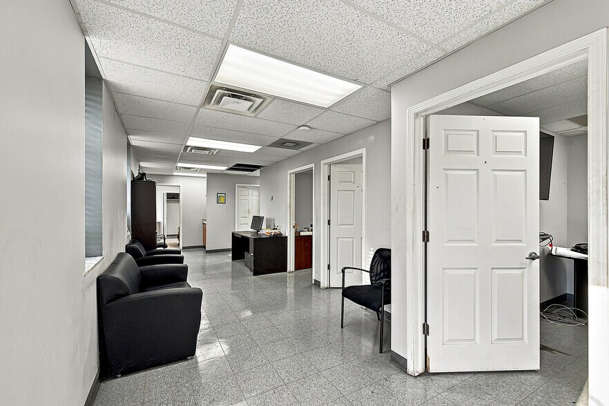 More Photos Of 33710 Riviera Dr, Fraser Warehouse For Sale