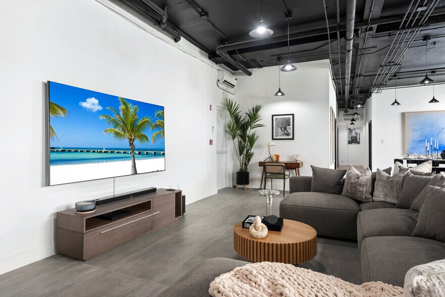 More Photos Of 852 Collins Ave, Miami Beach Hotel For Sale