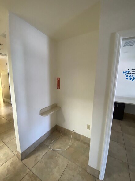 More Photos Of 3080 W Flagler St, Miami Medical For Sale
