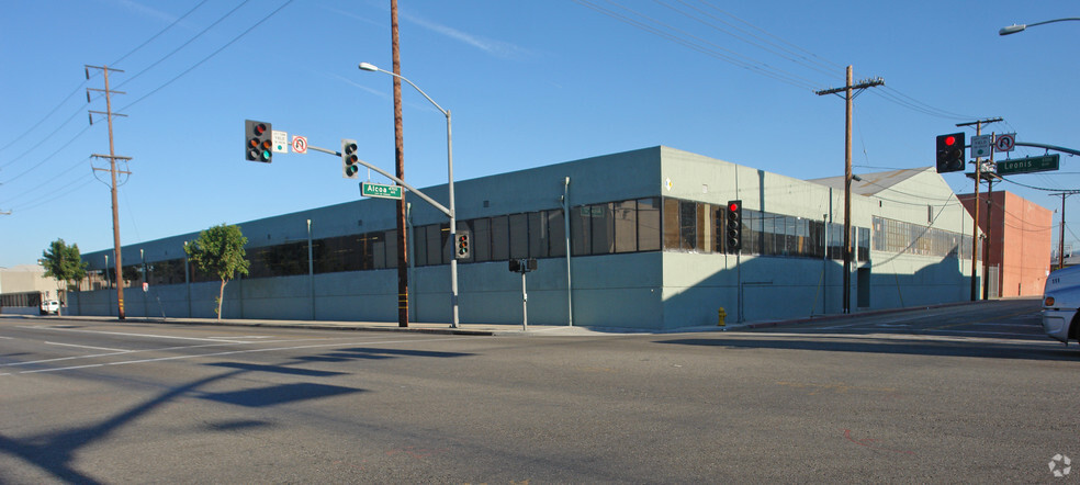 Primary Photo Of 3251 Leonis Blvd, Vernon Manufacturing For Sale