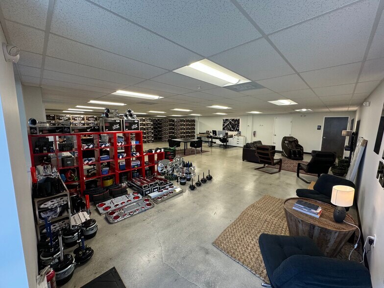 More Photos Of 8565 W 44th Ave, Hialeah Warehouse For Sale