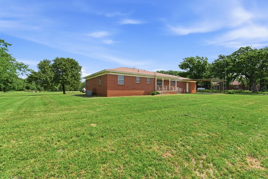 More Photos Of 3523 E Highway 199, Springtown Office For Sale