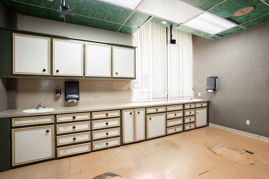 More Photos Of 5102 Salem Ave, Lubbock Medical For Sale