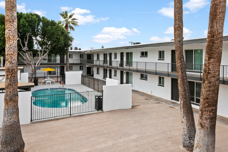 More Photos Of 2014 W Berridge Ln, Phoenix Apartments For Sale