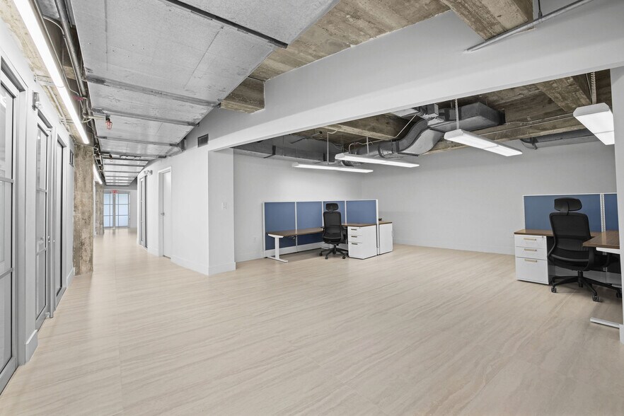 More Photos Of 605 Lincoln Rd, Miami Beach Office Residential For Sale