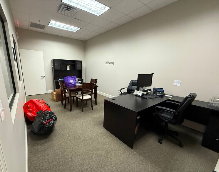 More Photos Of 1901 Mason Ave, Daytona Beach Office For Sale