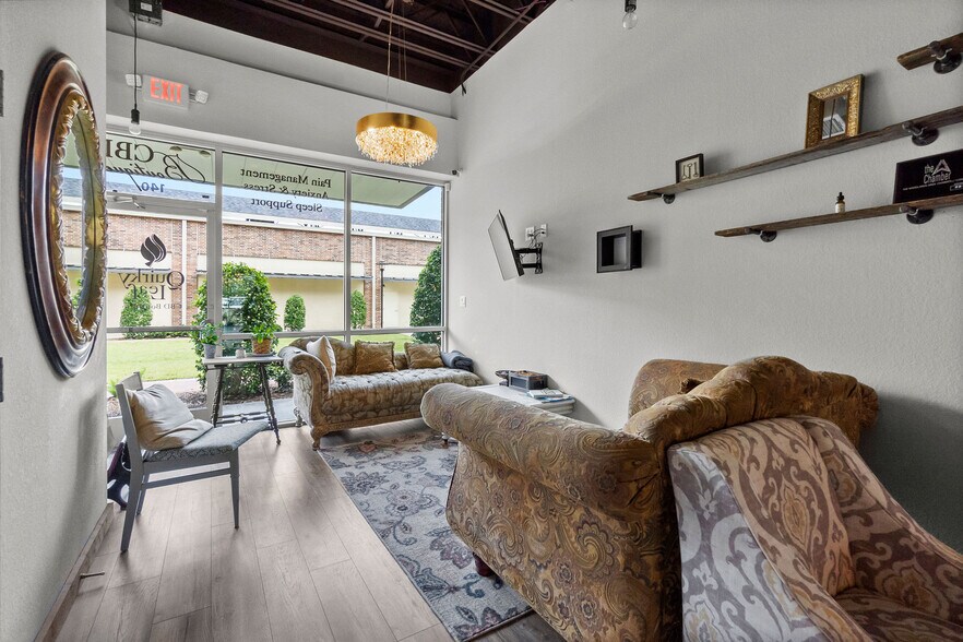 More Photos Of 525 Woodland Square Blvd, Conroe Coworking Space