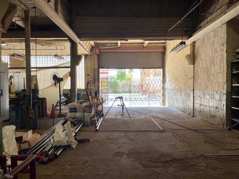 More Photos Of 3212-3256 W Lake St, Chicago Warehouse For Sale