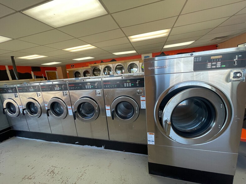 More Photos Of 232 Center St, Monticello Specialty For Sale