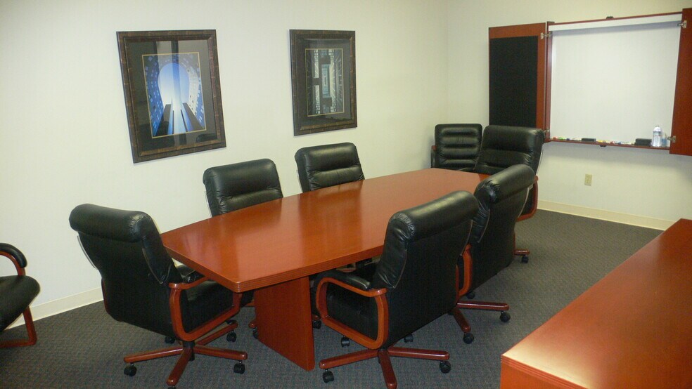 More Photos Of 68 E 11th St, Tracy Office For Lease