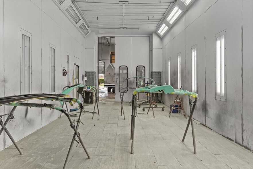 More Photos Of 212 Everett St, Revere Auto Repair For Sale