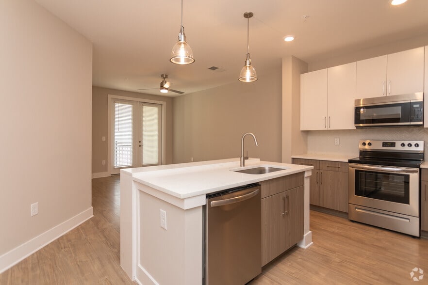 More Photos Of 222 S Main St, Mooresville Apartments For Sale