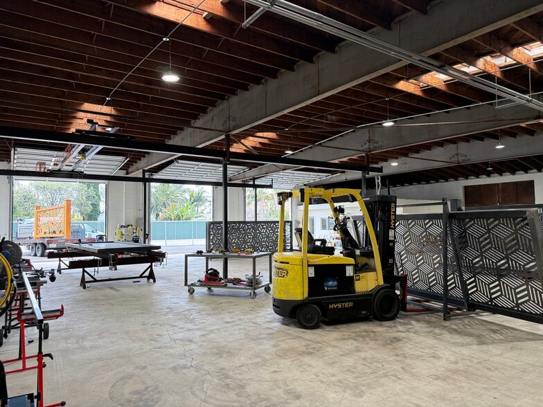 More Photos Of 1726 N Ventura Ave, Ventura Manufacturing For Lease