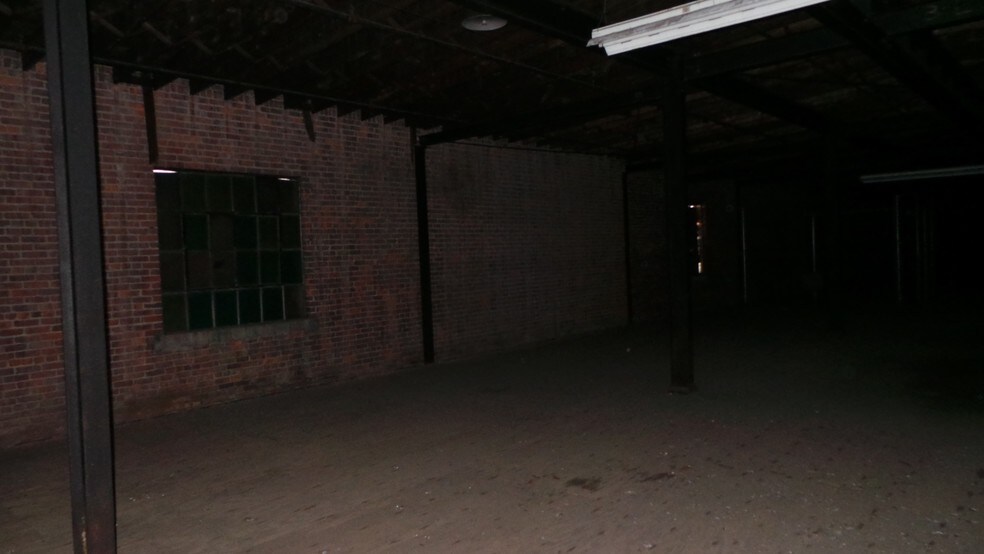 More Photos Of 3939 Bellevue St, Detroit Industrial For Sale