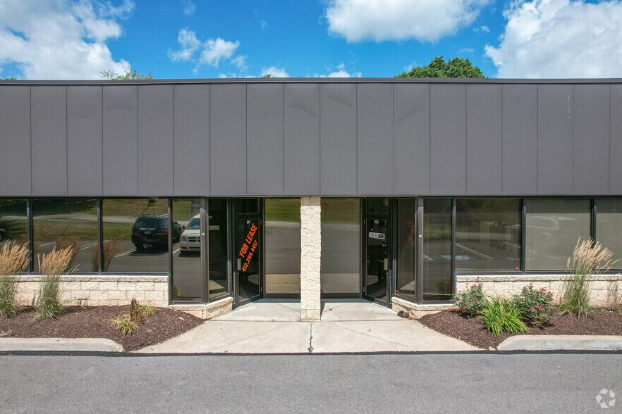200 Bursca Dr, Bridgeville, PA 15017 For Lease