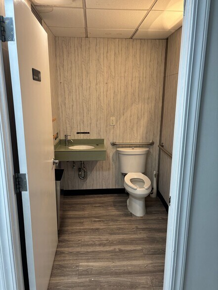 More Photos Of 1371-1379 Madison Ave, New York Apartments For Lease