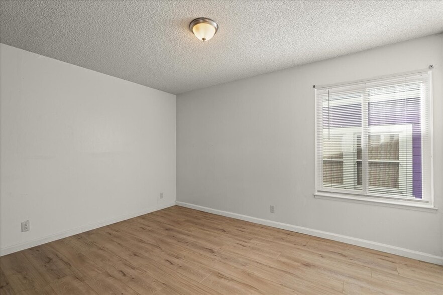 More Photos Of 2231-2233 Grant St, Berkeley Apartments For Sale