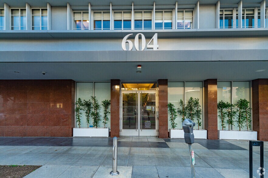 More Photos Of 604 Arizona Ave, Santa Monica Loft Creative Space For Lease