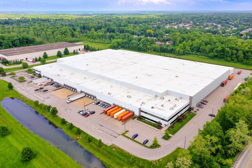 More Photos Of 30320 Emerald Valley Pky, Solon Warehouse For Lease