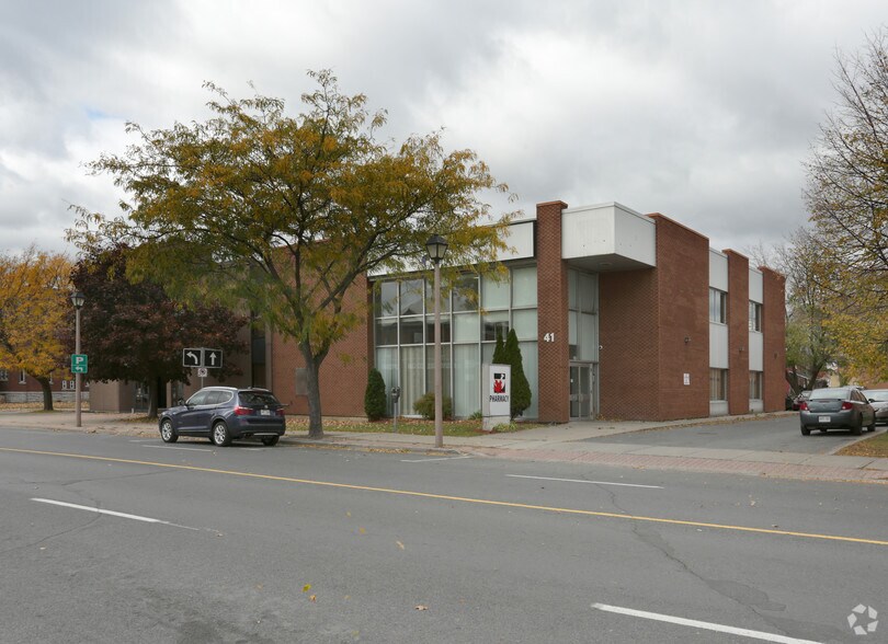 Primary Photo Of 41 Second St W, Cornwall Medical For Lease