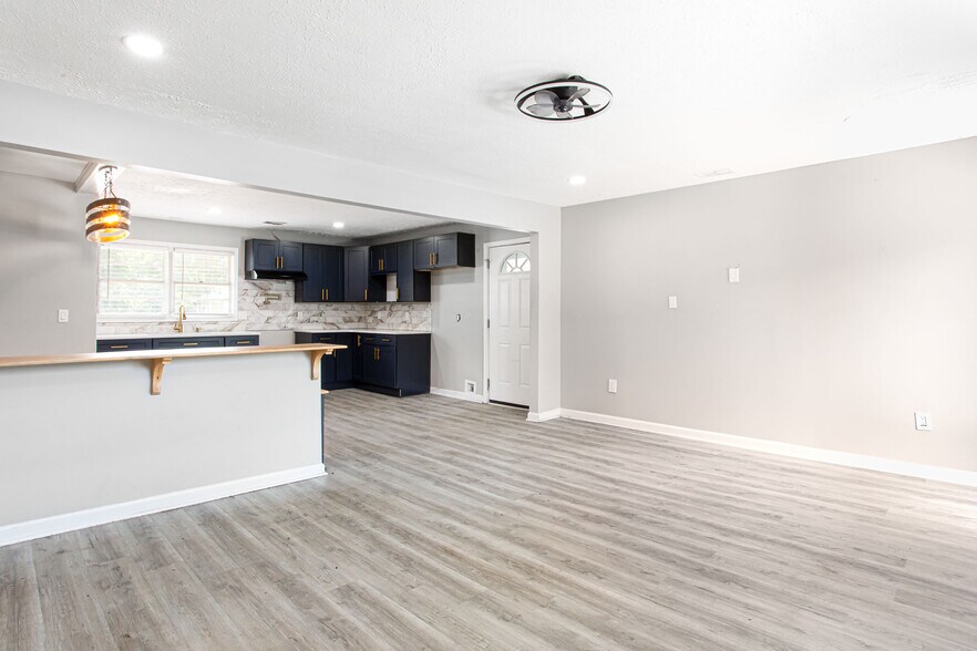 More Photos Of 2758 Five Forks Trickum Rd, Lawrenceville Office For Sale