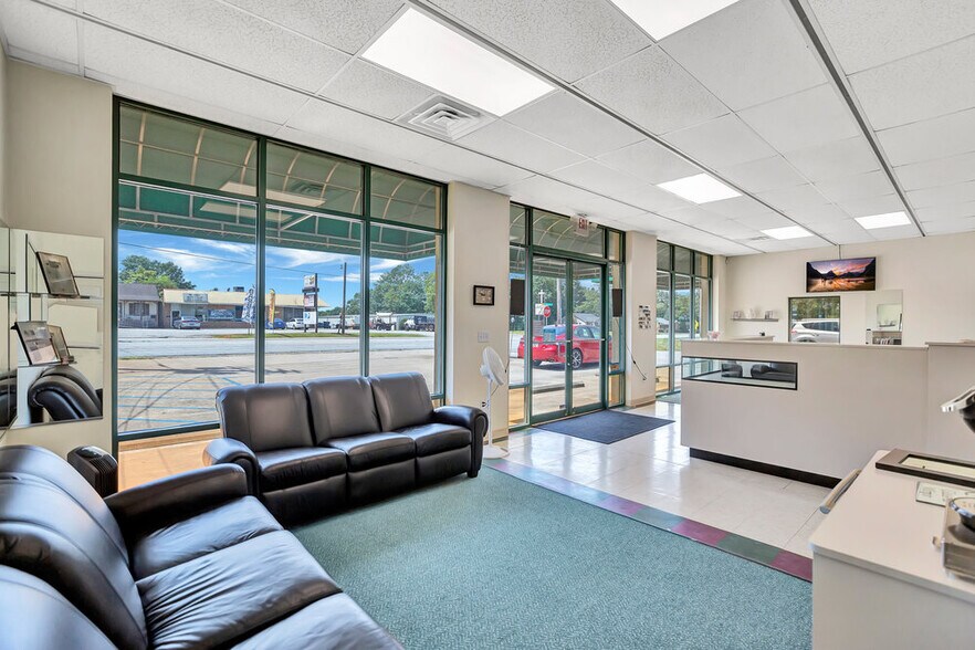 More Photos Of 516 Pearman Dairy Rd, Anderson Freestanding For Sale