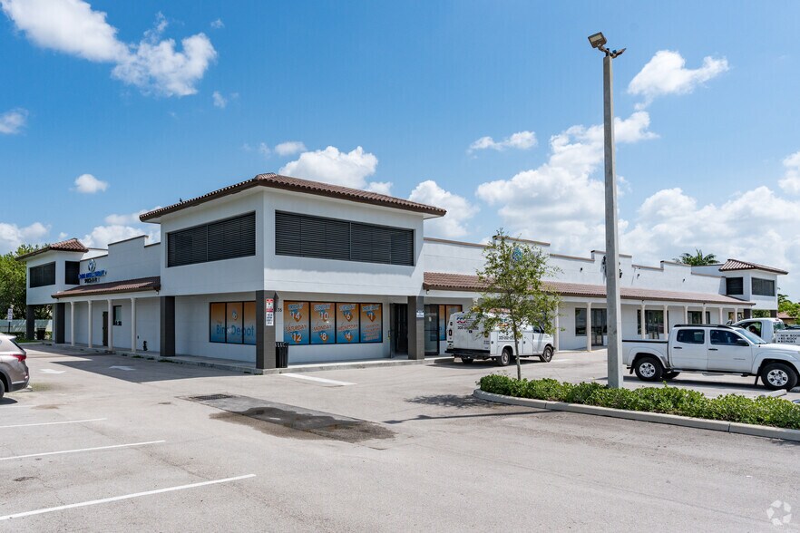 Primary Photo Of 15535 SW 120th St, Miami Restaurant For Lease