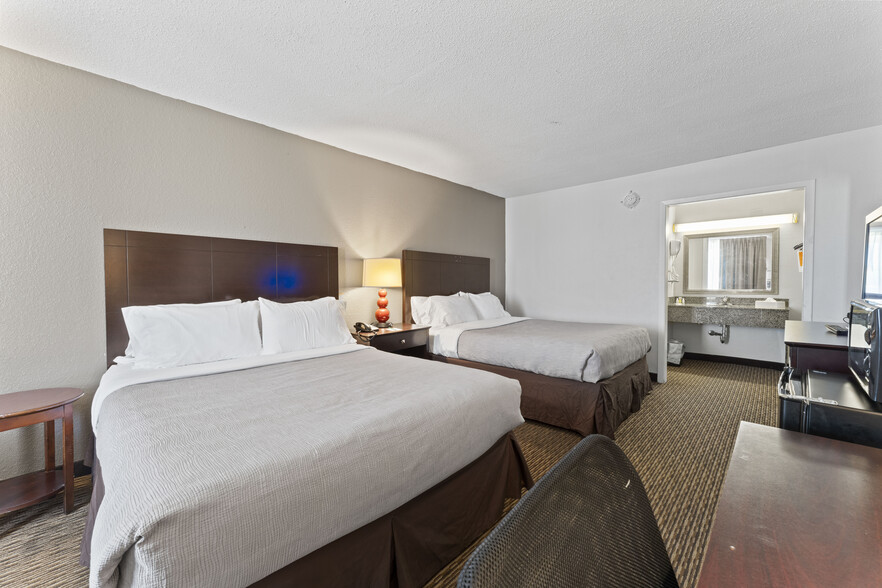 More Photos Of 9970 Airline Hwy, Baton Rouge Hotel For Sale