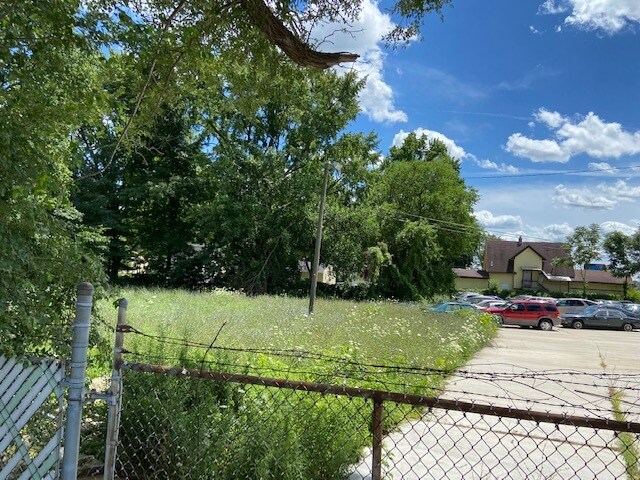 More Photos Of , Toledo General Retail For Sale